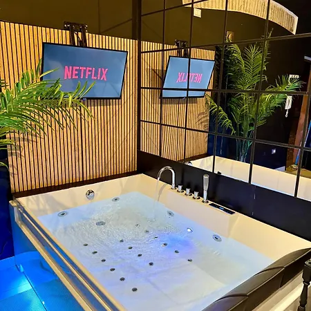 Ama Esclusive Madama 度假居 *