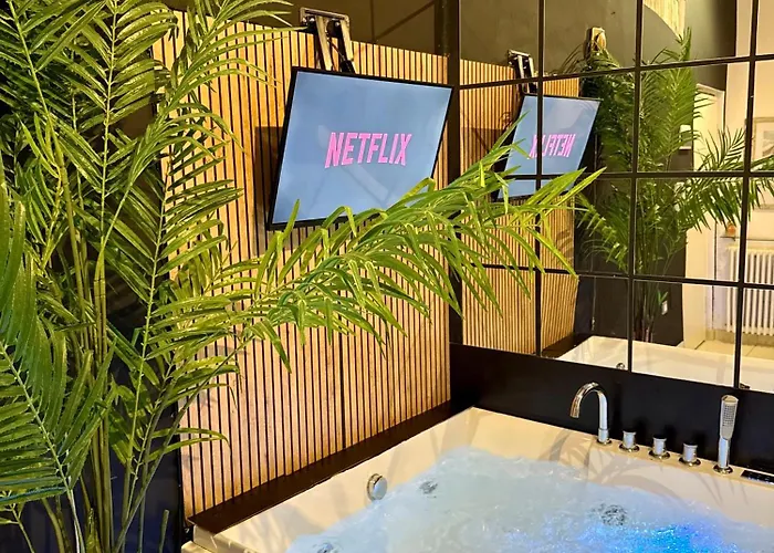 Ama Esclusive Madama فيرّارا